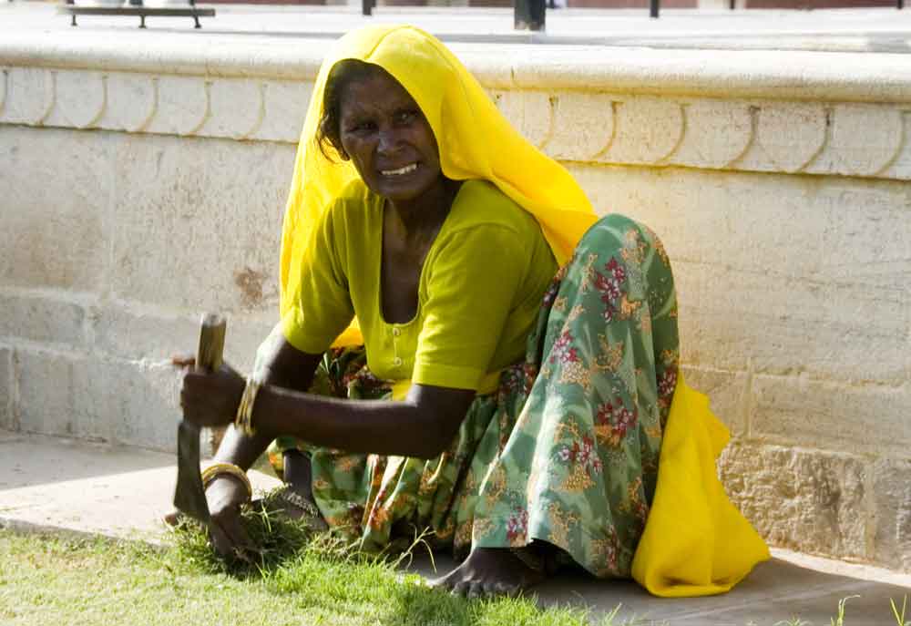 India - Jaipur - mujer trabajando - 2009